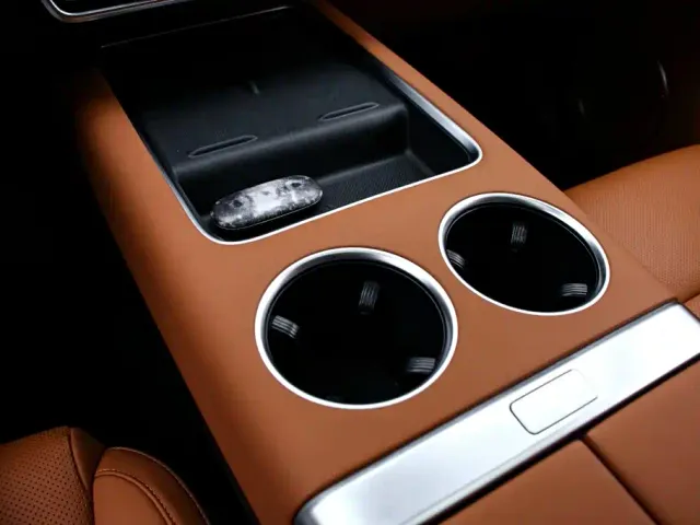 Li Auto L7 — Фото автомобиля 10