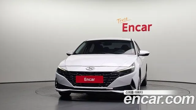 Hyundai AVANTE Avante (CN7) — Фото автомобиля 3