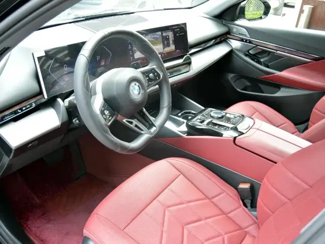 BMW 5 Series — Фото автомобиля 6