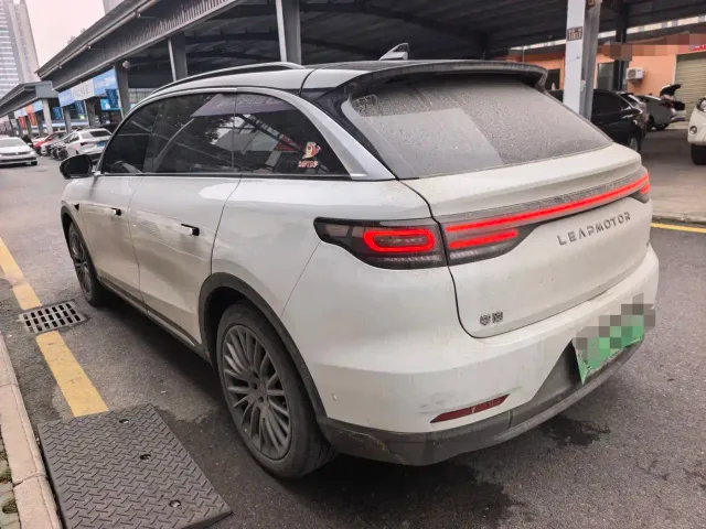 Leapmotor C11 — Фото автомобиля 7