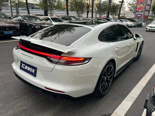 Porsche Panamera — Фото автомобиля 17