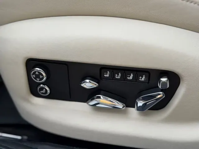 Bentley Flying Spur — Фото автомобиля 26