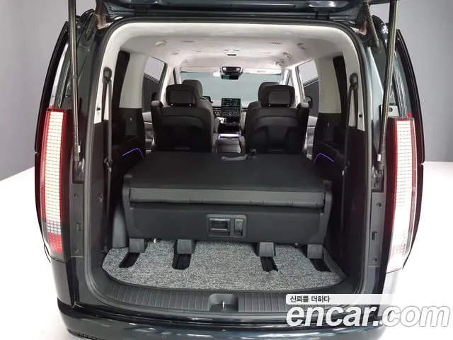Hyundai Staria Staria 4WD Lounge 7 мест — Фото автомобиля 15