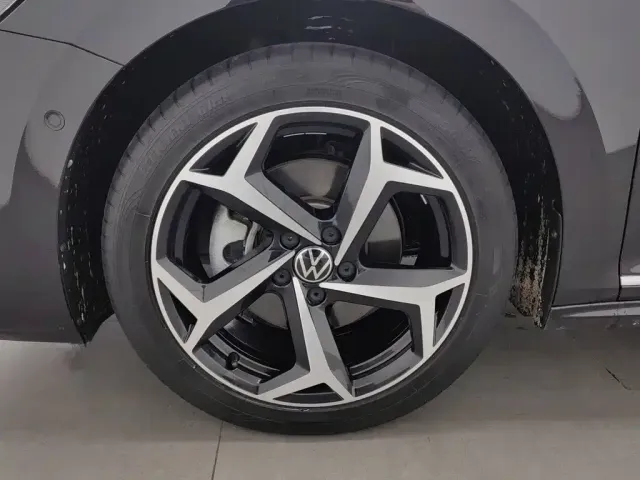 Volkswagen Passat — Фото автомобиля 17
