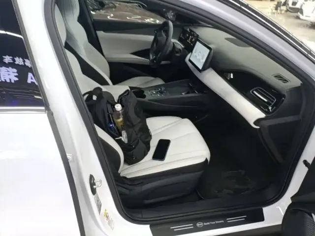 BYD Seal 06 — Фото автомобиля 24