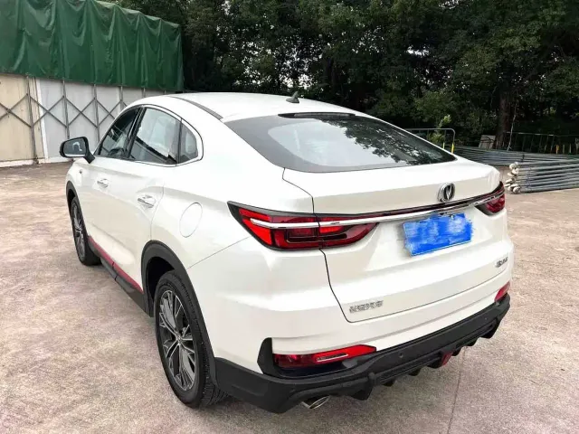 Changan CS85 COUPE — Фото автомобиля 9