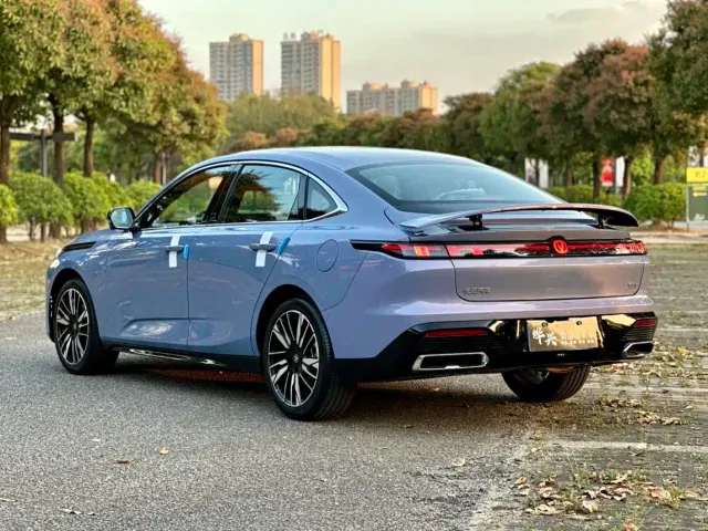 Changan Eado — Фото автомобиля 5