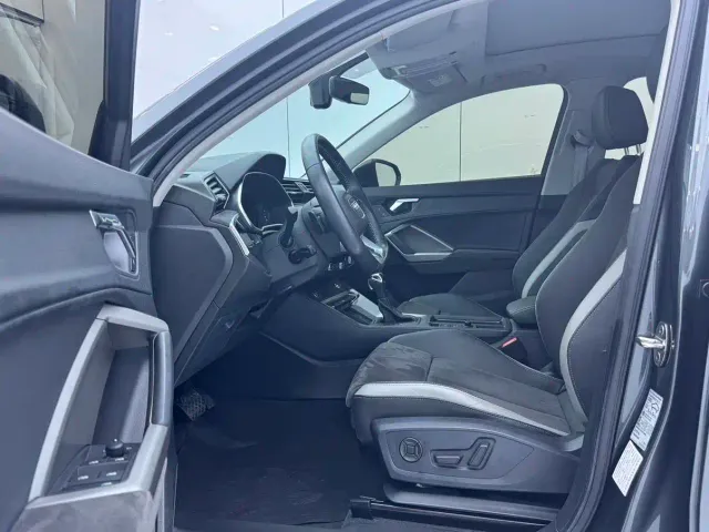 Audi Q3 — Фото автомобиля 9