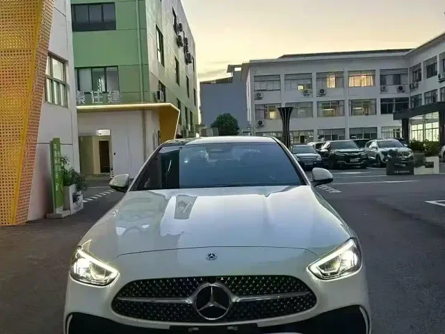 Mercedes-Benz C-Class — Фото автомобиля 2