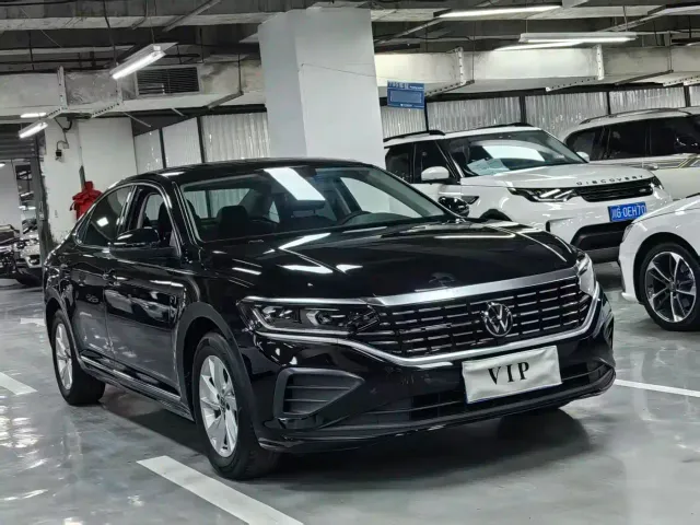 Volkswagen Passat — Фото автомобиля 3