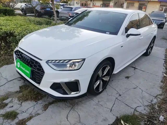 Фотография автомобиля — Audi A4L