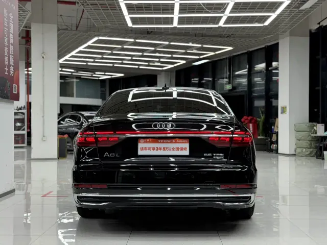 Audi A8 — Фото автомобиля 5