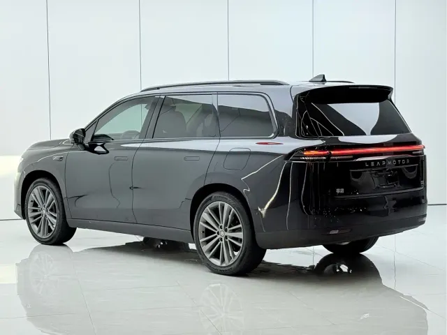 Leapmotor C16 — Фото автомобиля 15