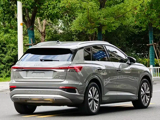 Audi Q4 e-tron — Фото автомобиля 12