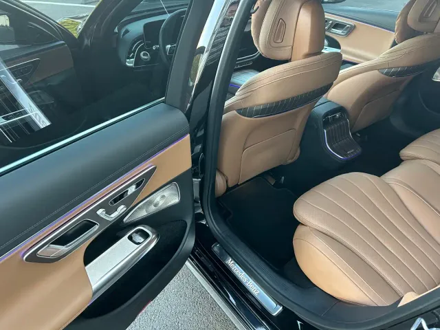 Mercedes-Benz E-Class — Фото автомобиля 8