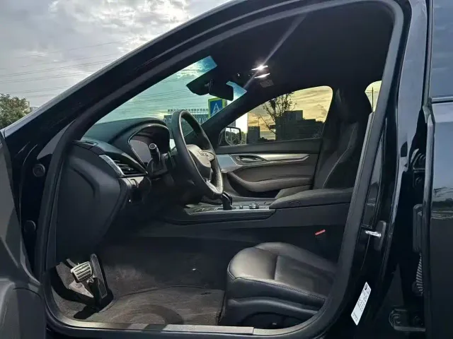 Cadillac CT5 — Фото автомобиля 4