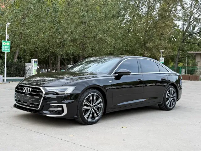 Фотография автомобиля — Audi A6L