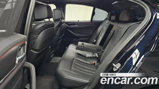 BMW 5-Series 5 серия (G30) 523d M Sport — Фото автомобиля 12