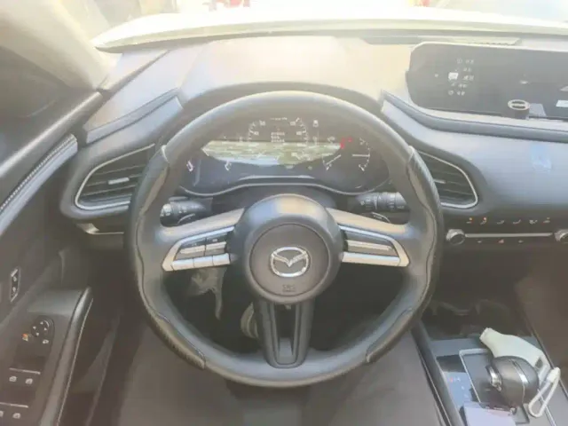 Mazda CX-30 EV — Фото автомобиля 10