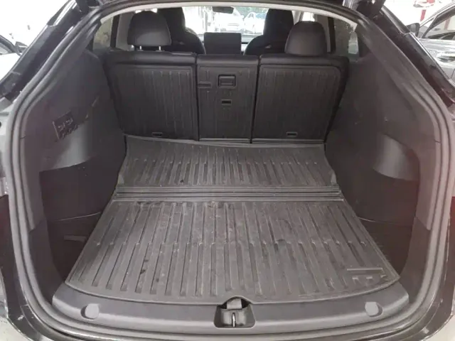 Tesla Model Y — Фото автомобиля 18