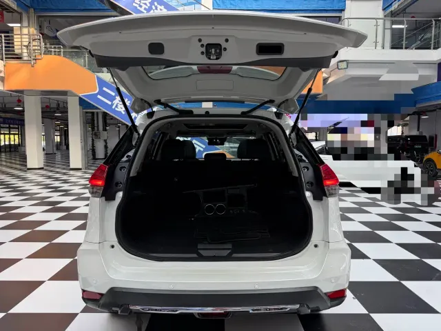 Nissan X-Trail — Фото автомобиля 22