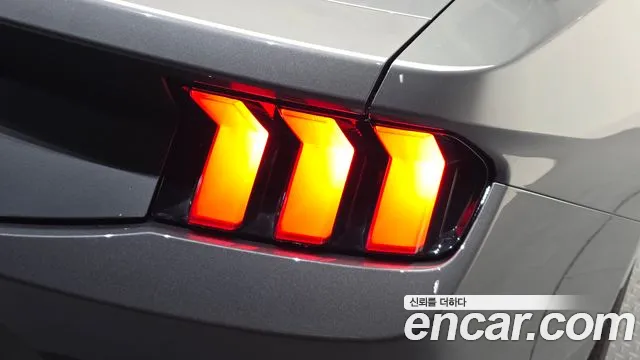 Ford Mustang 7th Gen — Фото автомобиля 8