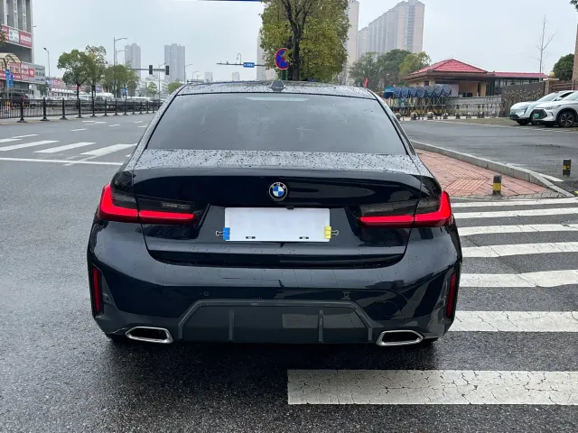 BMW 3 Series — Фото автомобиля 9