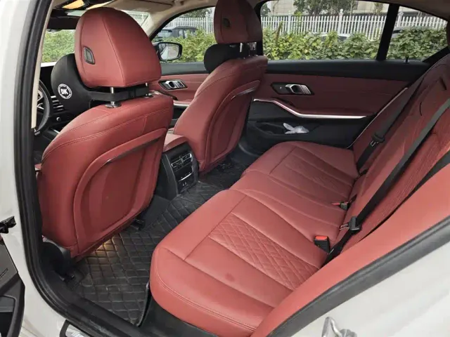 BMW 3 Series — Фото автомобиля 10