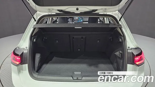 Volkswagen Golf Golf 8 поколение 2.0 TDI Prestige — Фото автомобиля 20