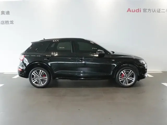 Audi Q5L — Фото автомобиля 3
