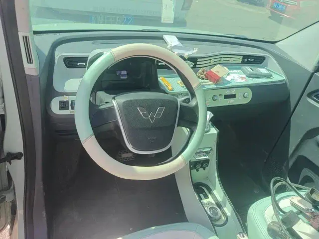 Wuling Hongguang Mini EV — Фото автомобиля 12