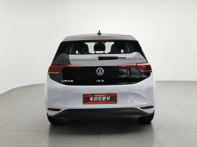 Volkswagen ID.3 — Фото автомобиля 4