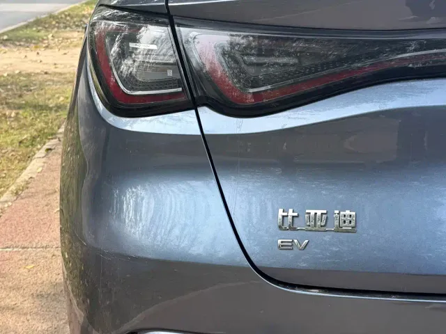 BYD Seal 06 GT — Фото автомобиля 12