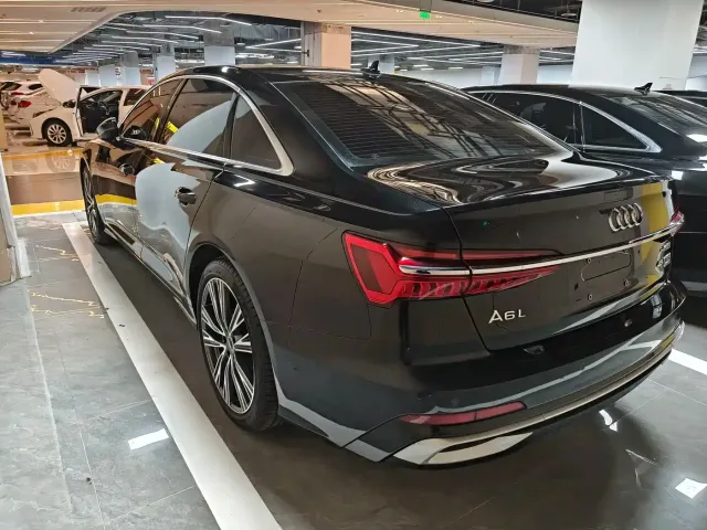 Audi A6L — Фото автомобиля 16