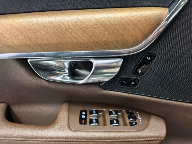 Volvo S90 — Фото автомобиля 16