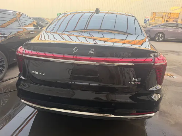 Hongqi H5 — Фото автомобиля 9