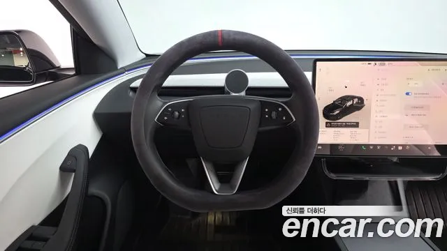 Tesla Model 3 — Фото автомобиля 19