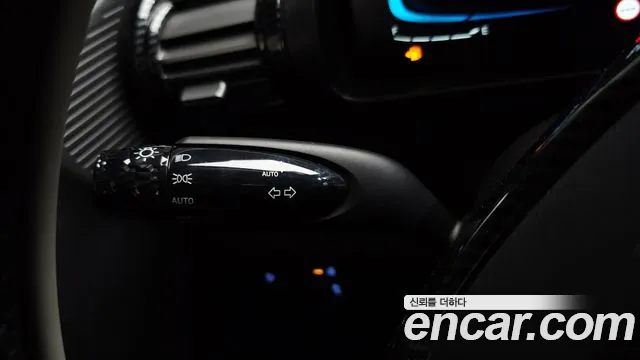 Hyundai Casper Casper Essential Light — Фото автомобиля 16