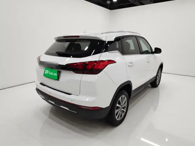 BAIC X3 — Фото автомобиля 6