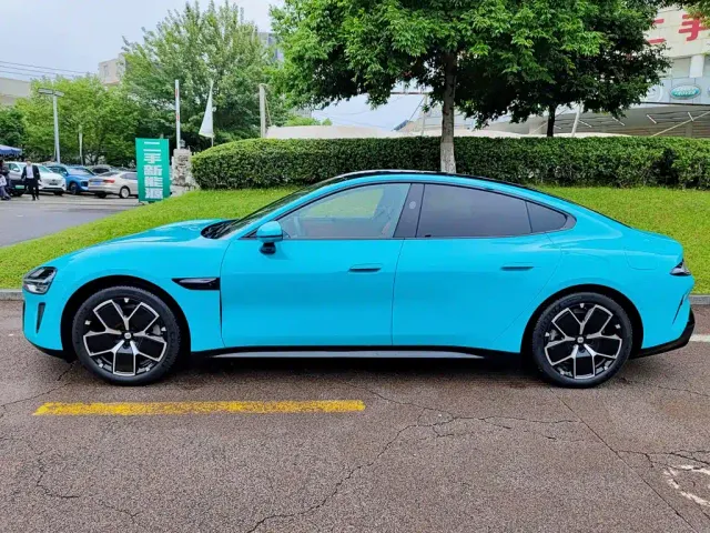 Xiaomi SU7 — Фото автомобиля 3