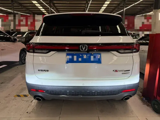 Changan CS35 Plus — Фото автомобиля 11