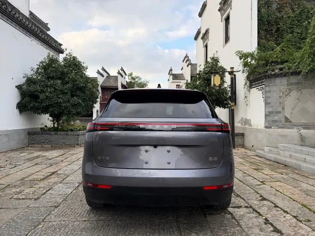 Exeed Starway E05 — Фото автомобиля 10