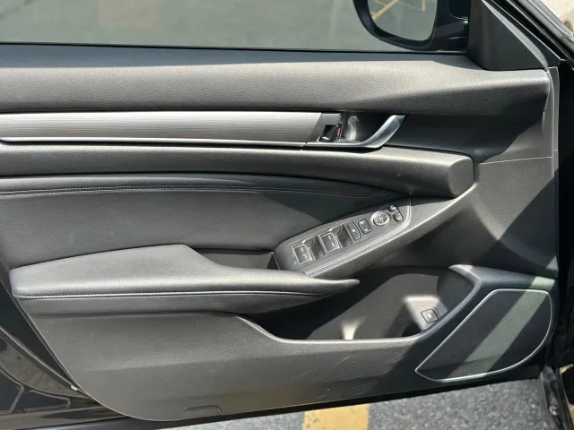 Honda Accord — Фото автомобиля 5