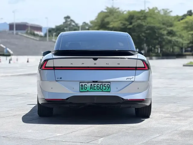 Xpeng P7+ — Фото автомобиля 5