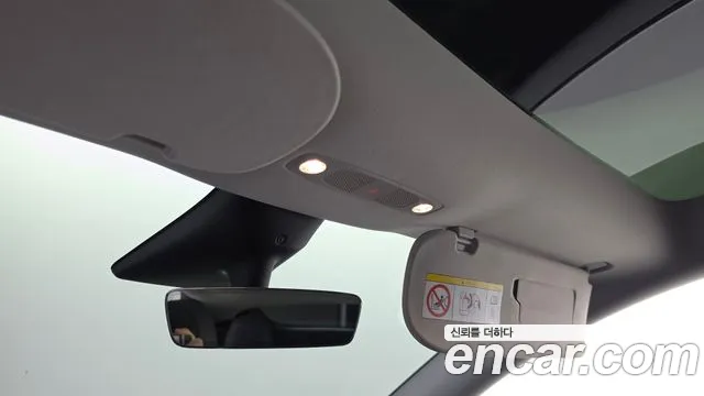 Tesla Model Y — Фото автомобиля 26