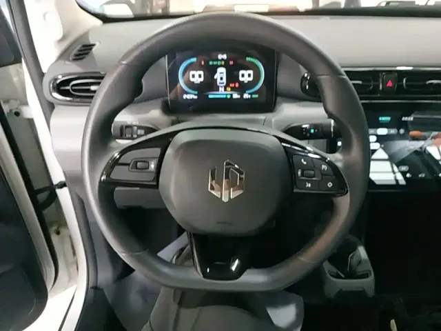 Leapmotor T03 — Фото автомобиля 10