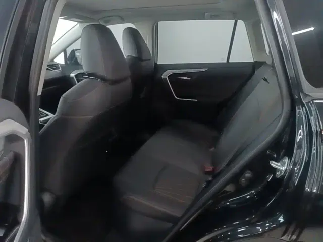 Toyota RAV4 — Фото автомобиля 16