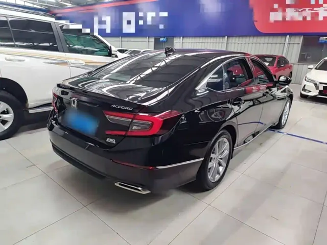Honda Accord — Фото автомобиля 5
