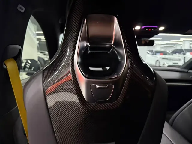Xiaomi SU7 Ultra — Фото автомобиля 14