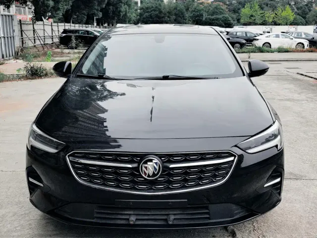 Buick Regal — Фото автомобиля 3